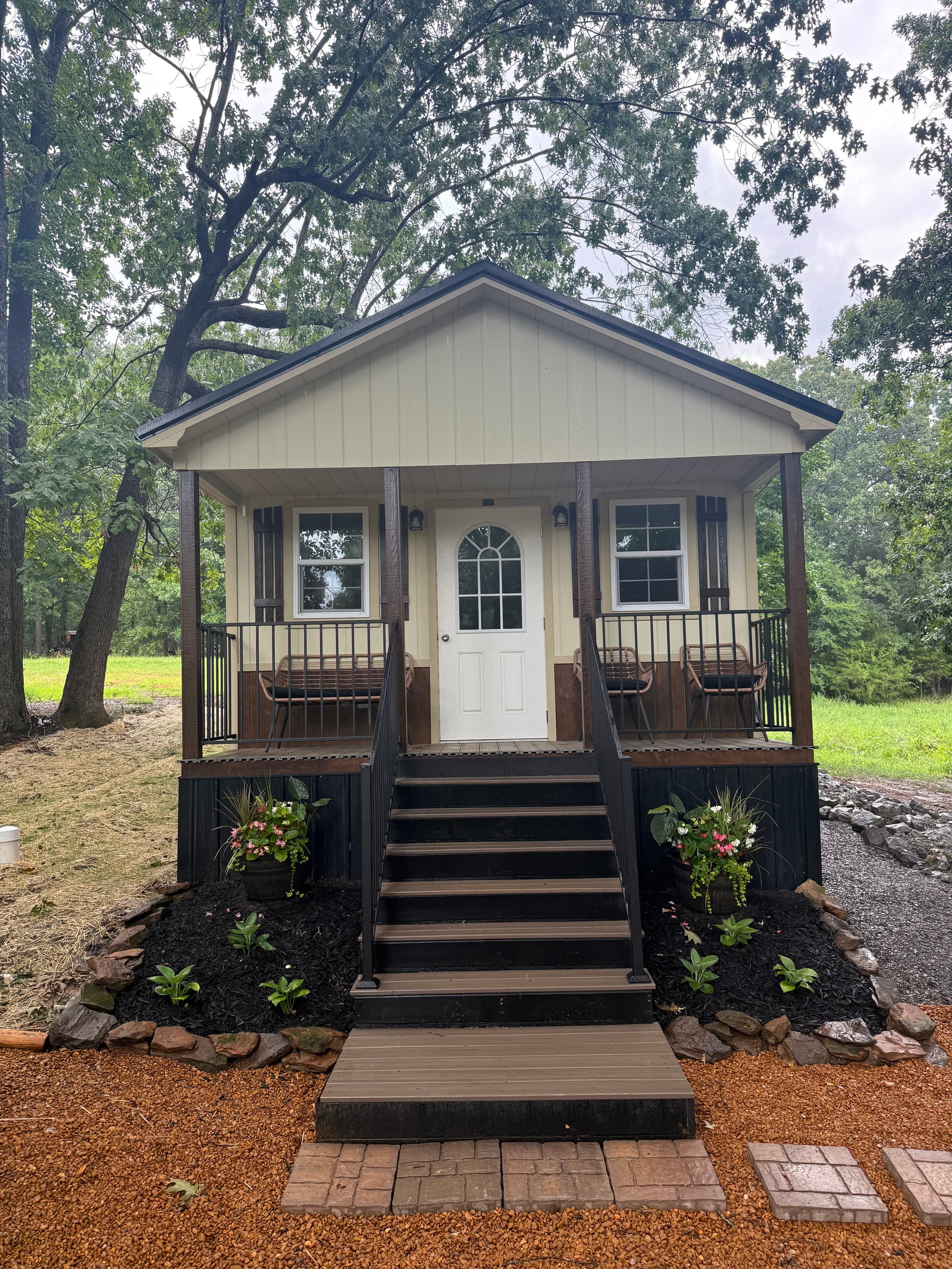 No cleaning fee. WIFI. Firepit. Near the lake