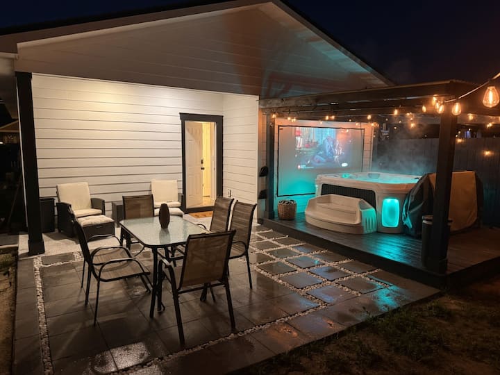 Modern Apartment With Private Hot Tub - Panama City, FL