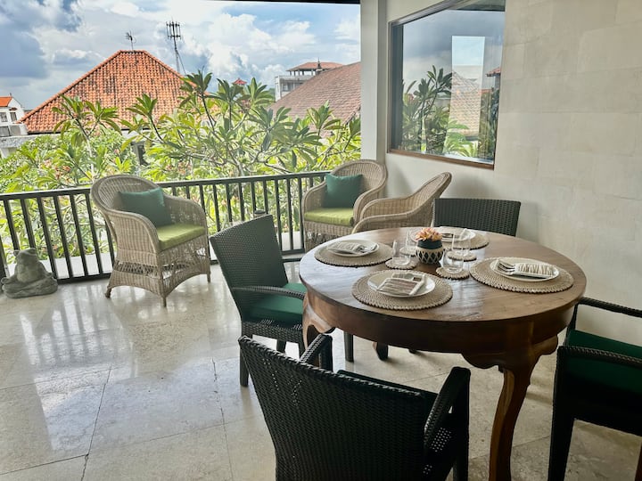 Spacious Sanur Apartment / Walk To Beach And Cafes - Denpasar