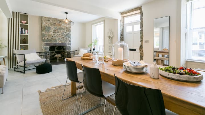 Boutique Living In The Heart Of Menai Bridge - Beaumaris