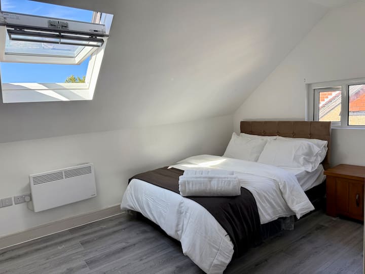 Skylight Studio | Direct Trains To Central London - Croydon