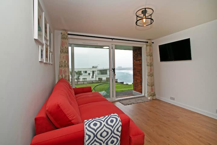 Seaview Apartment, Moments From The Beach - Fistral Beach