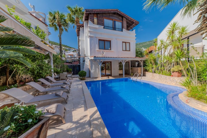 Villa Hidden Gem 3 Yatak Odası 6+1 Kişilik Villa - Kalkan