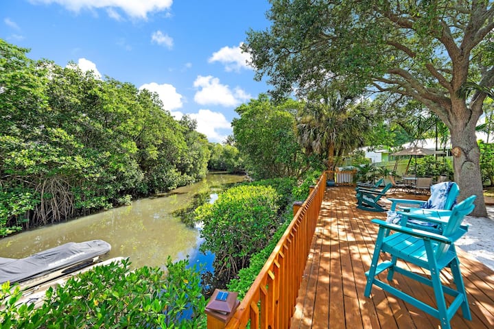 Castaways, Riverfront Oasis Kayak And Paddleboard - Jupiter, FL