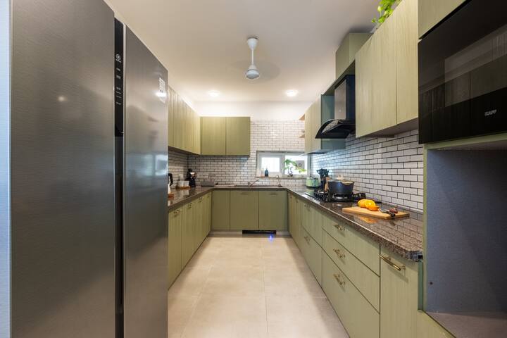 Full kitchen image 1