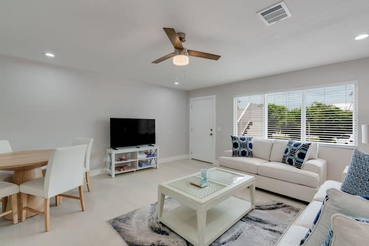 Sanibel Arms B3 Chic Residence Steps To Beach - Lighthouse Beach Park