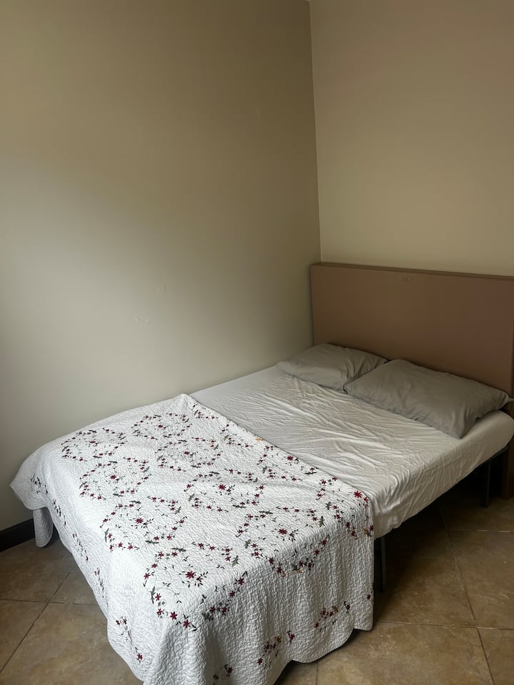 Quiet And Private Bedroom - Oviedo, FL