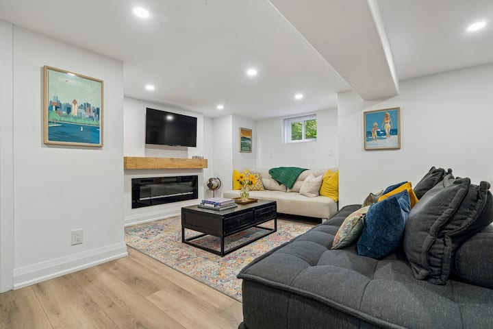 Retro Suite 4 Mins To Jane Subway Station - Toronto