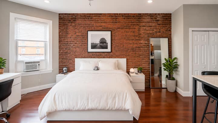 Central Location, Back Bay, Newbury St, Fenway + - Boston, MA