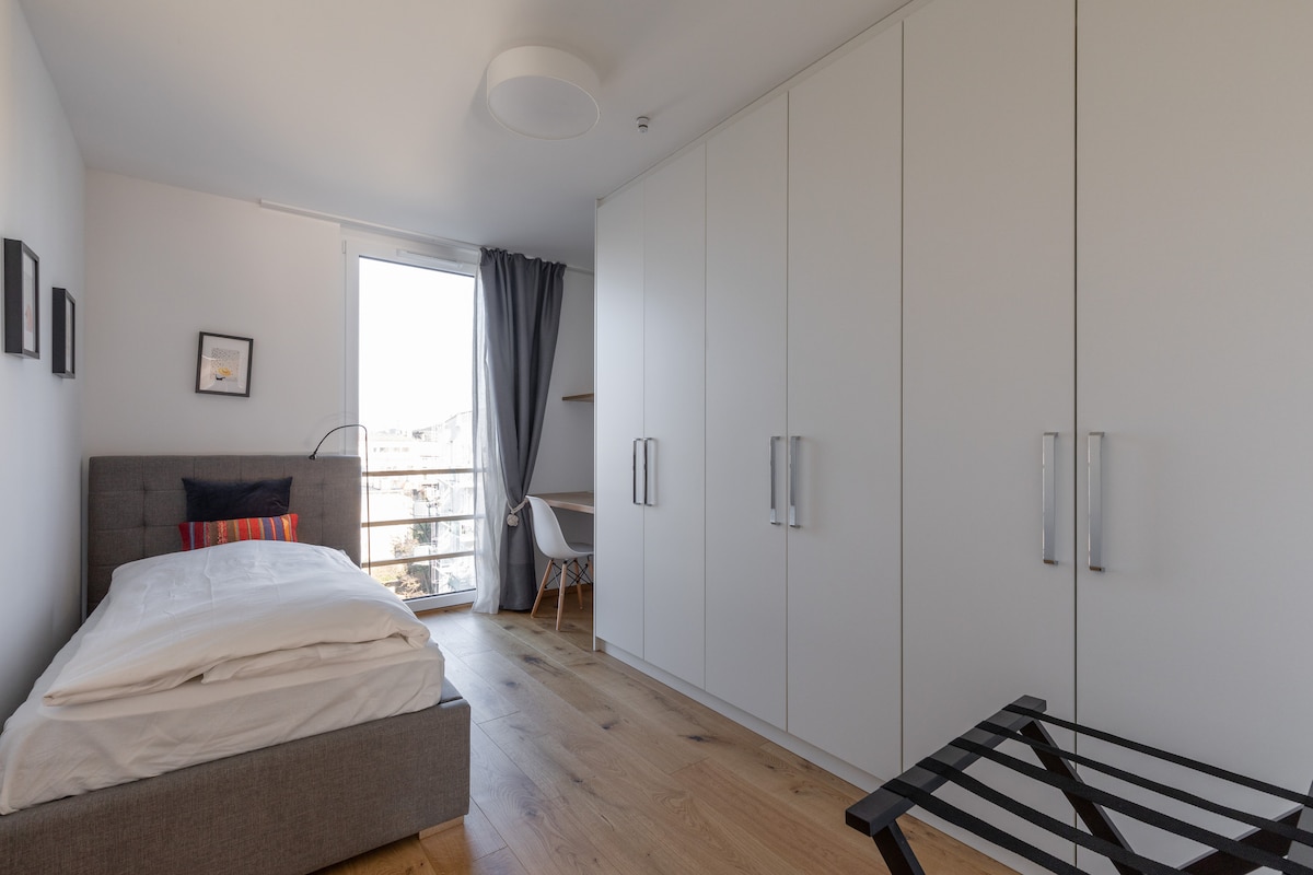 2 bedroom apartment with balcony in the center of Munich