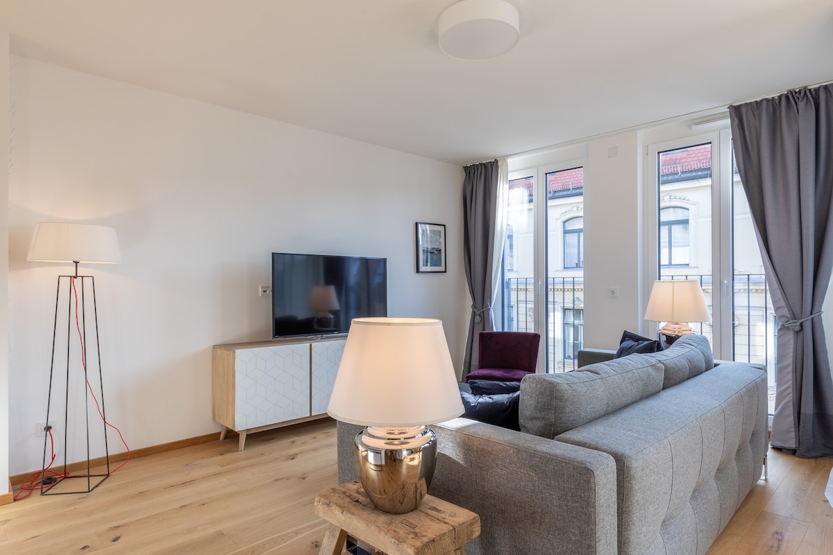 2 bedroom apartment with balcony in the center of Munich