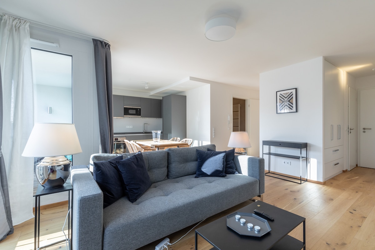2 bedroom apartment with balcony in the center of Munich