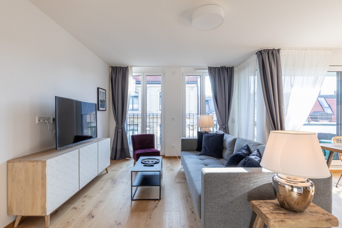 2 bedroom apartment with balcony in the center of Munich