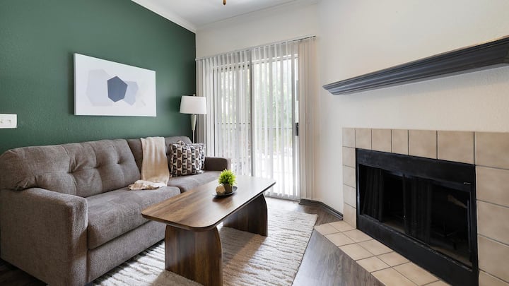 Landing | Incredible 2bd, Courtyard, Gym - Plano, TX