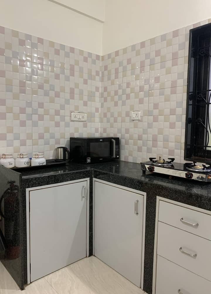 Full kitchen image 1
