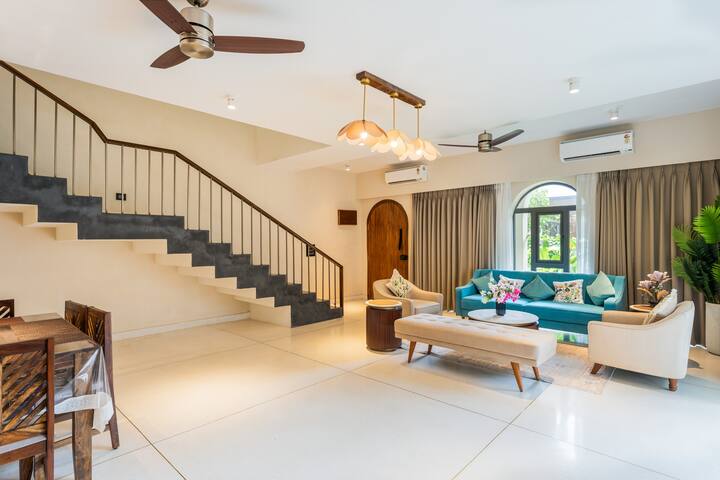 Living room image 12