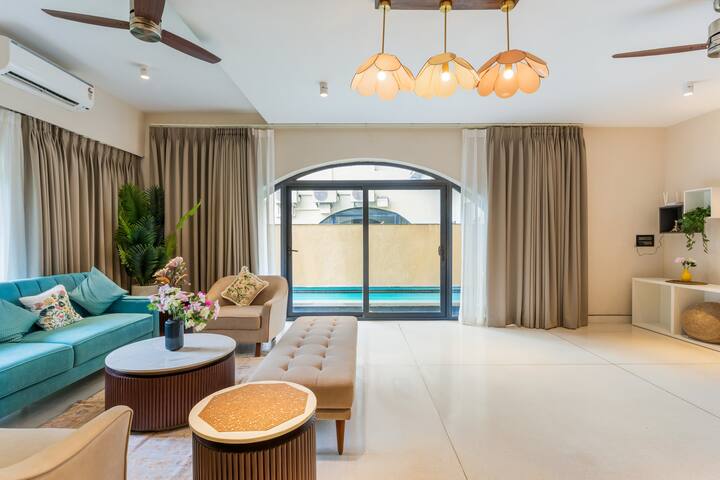 Living room image 11