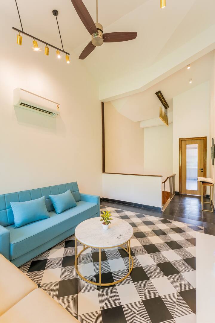 Living room image 5