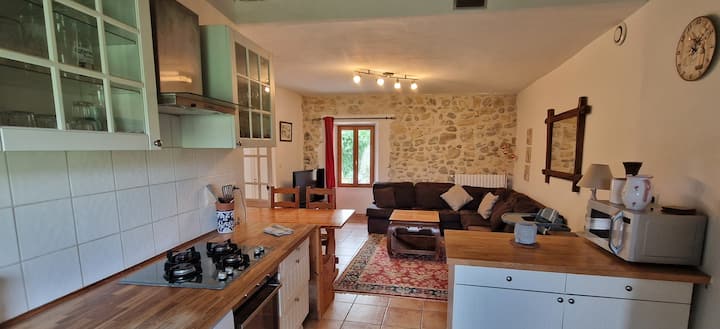 Up To 5 Person Gite With Pool And Large Garden - Vallon-Pont-d'Arc