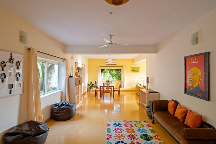 Living room image 2
