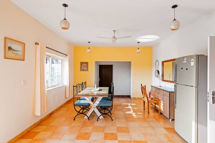 Dining area image 3