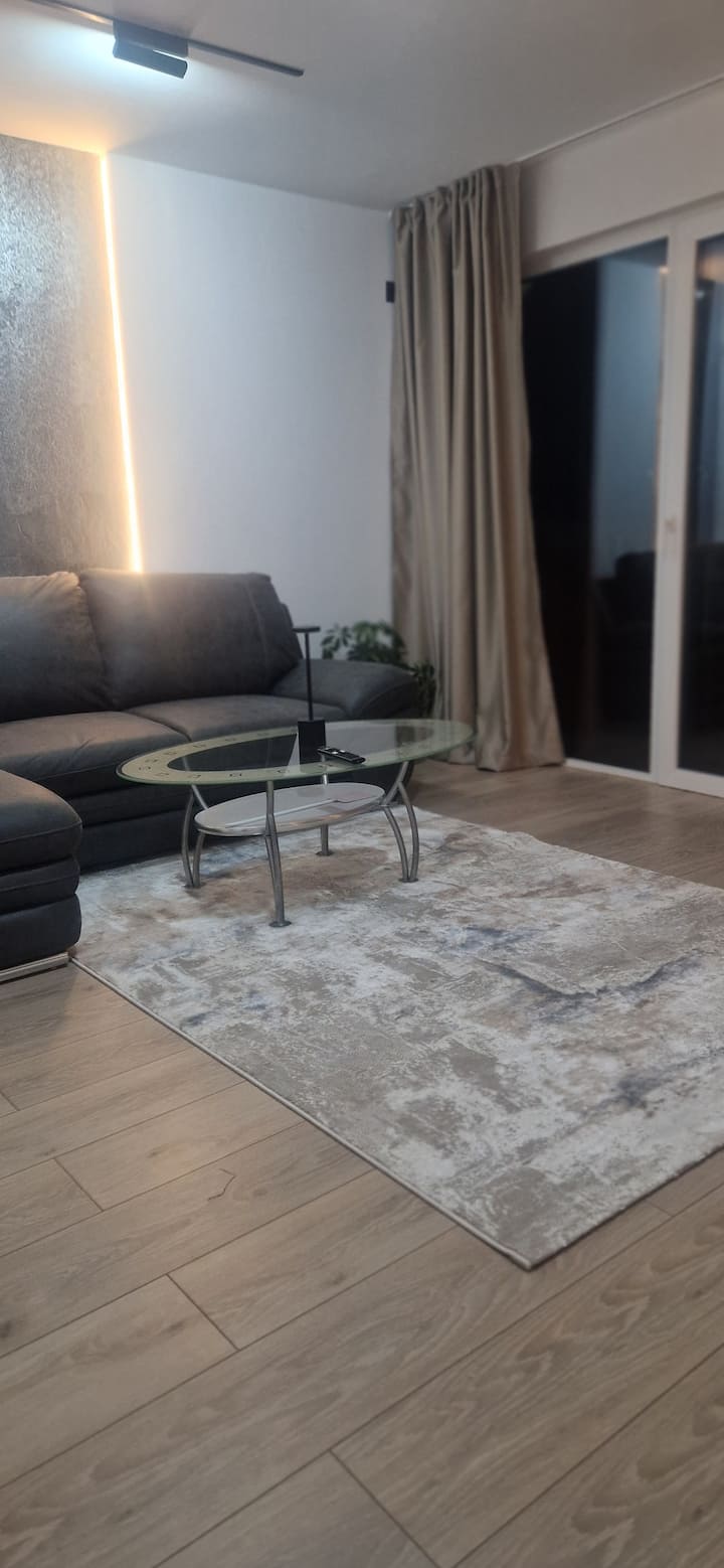 ​Modern Oasis Near Olympic Stadium & Center - 塞拉耶佛
