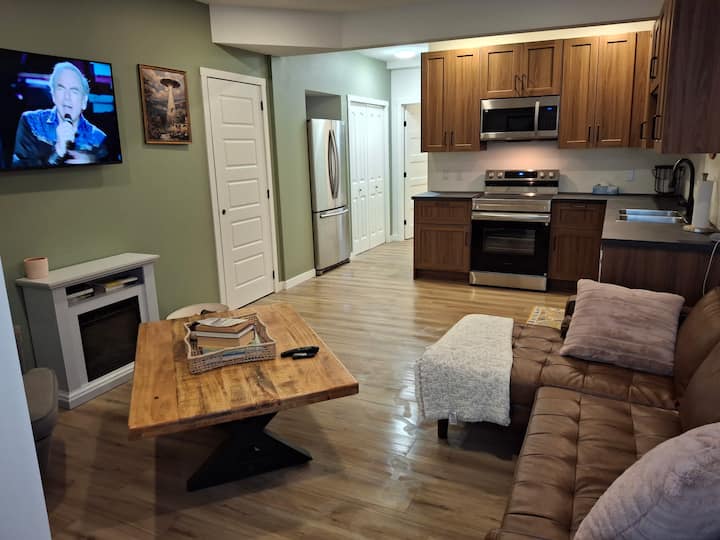 Welcome To The Sweet Suite! - Cochrane