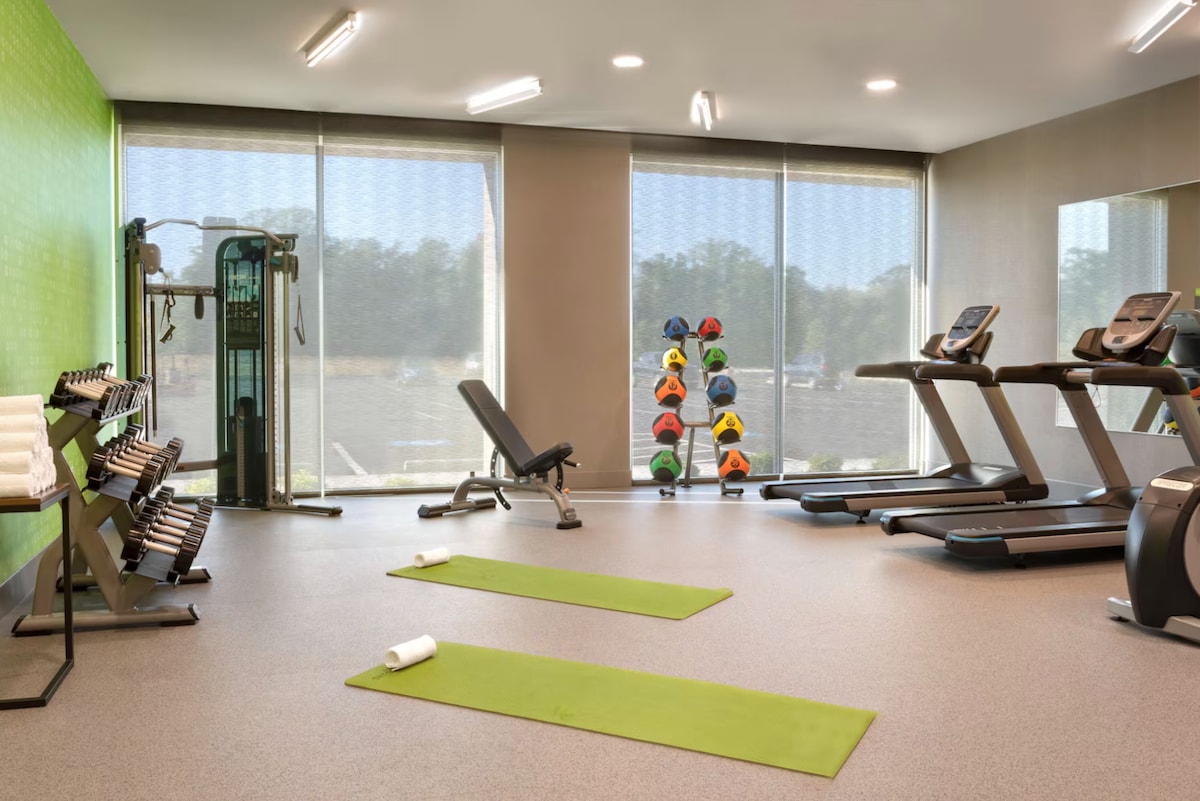 La Quinta Braselton | Business King | Pet Friendly