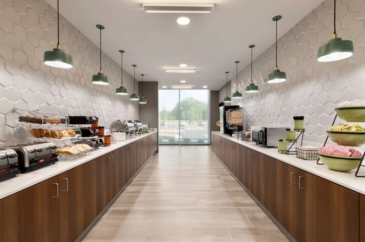 La Quinta Braselton | Business King | Pet Friendly