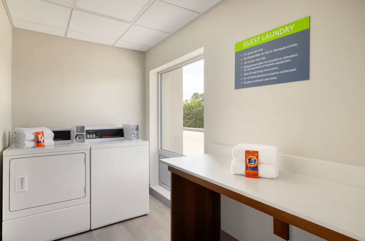 La Quinta Braselton | Business King | Pet Friendly