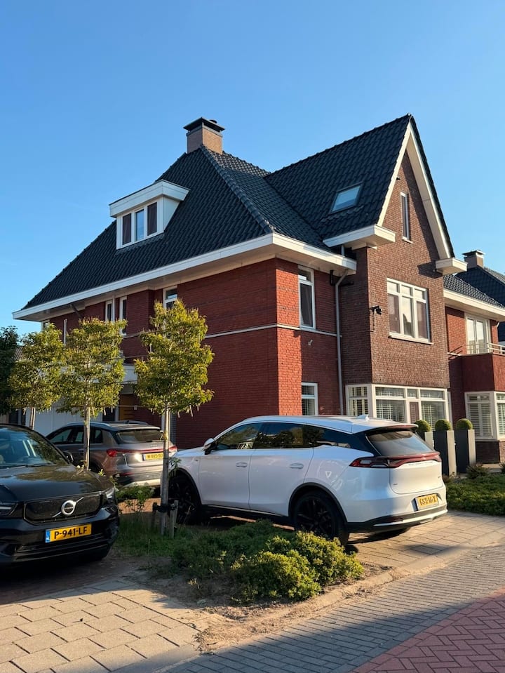 Luxe Twee Onder ééN Kap - Zoetermeer