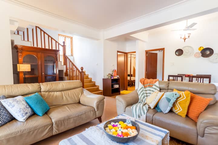 Living room image 9