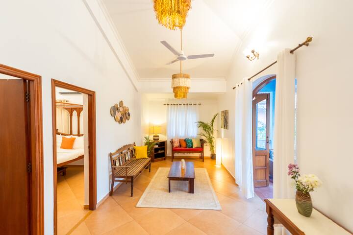 Living room image 3