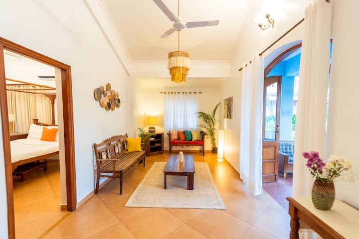 Living room image 6