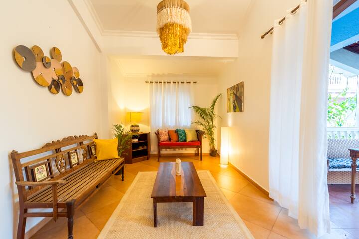 Living room image 5