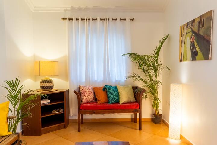 Living room image 4