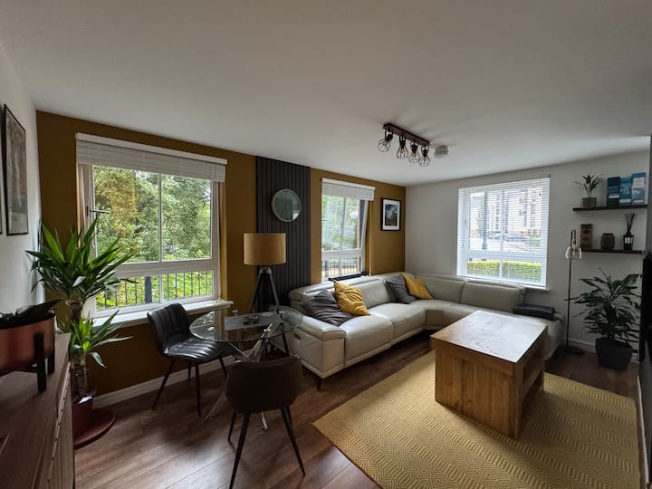 Oatlands Riverside Flat - Glasgow