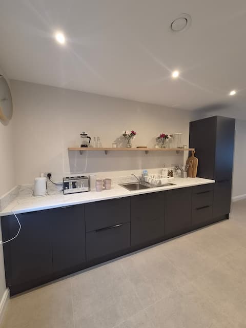 Popular Airbnb listing: Luxury 5-Bed Home near Kinvara | Sleeps 8 in County Galway