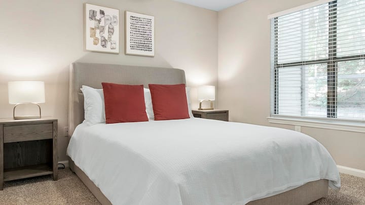 Landing | Stylish 1bd In Steelpointe Harbor - Bridgeport