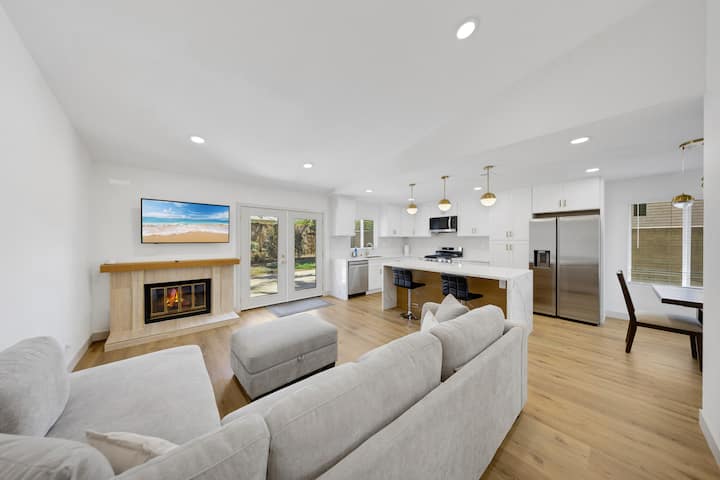 Golden Foothill Retreat  Private  Spacious 4br - San Dimas, CA