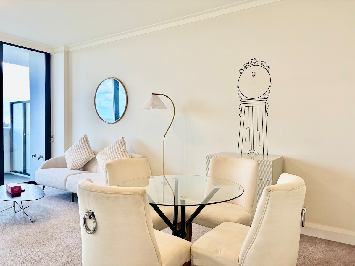 Modern Rhodes Apt