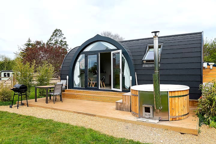 Unique And Luxurious Hideaway With Private Hot Tub - Norfolk