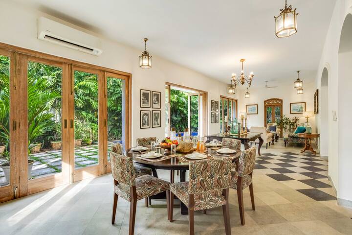 Dining area image 1