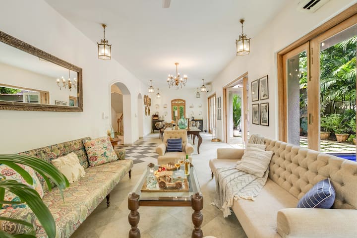 Living room image 5