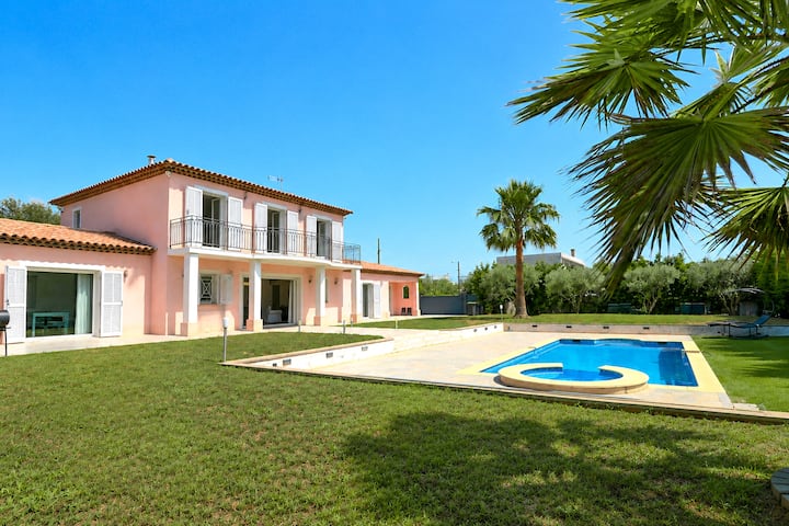 Villa Moderne Au Calme à 10' Du Centre-ville - Antibes
