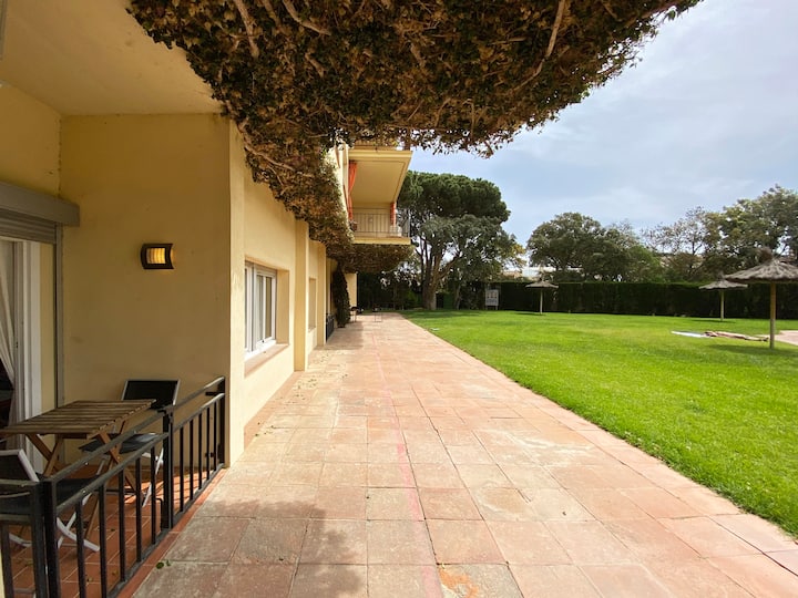 Fantástico Apartamento Con Piscina Comunitaria. - Palafrugell
