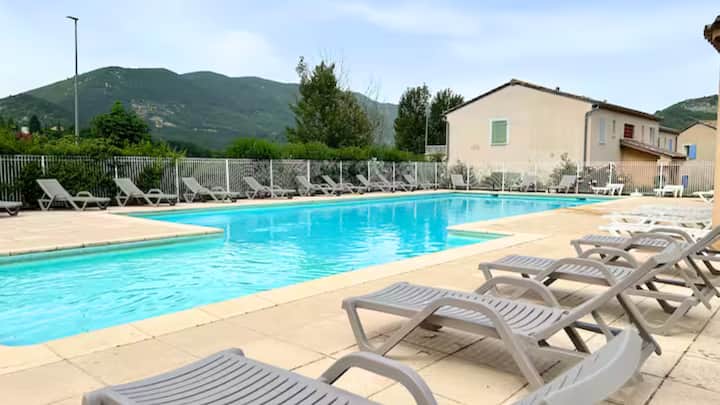 Aurea  Montbrun-les-bains  Cure Thermale à Pied - Montbrun-les-Bains