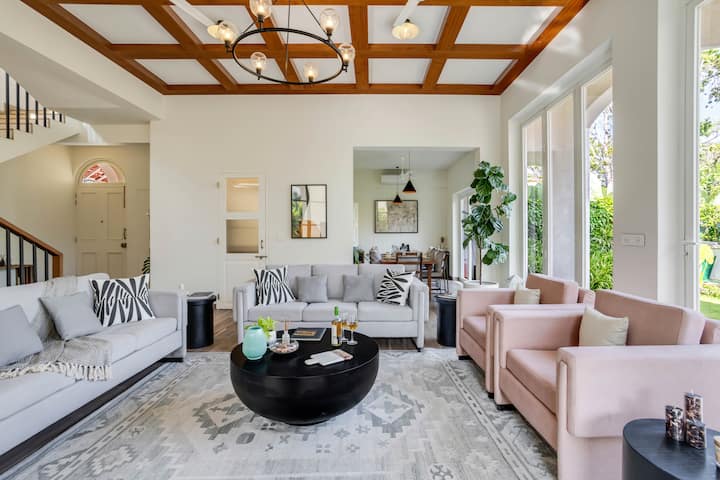 Living room image 2