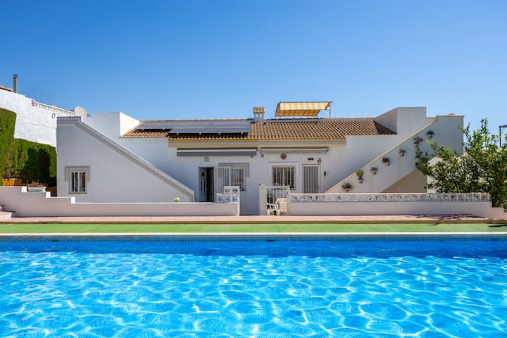 Casa Eddy - Réservé Aux Adultes Avec Piscine - Quesada