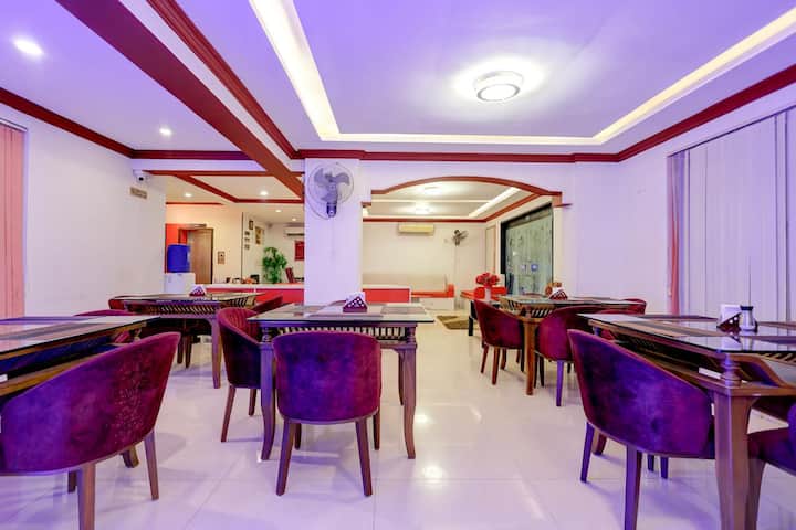 Dining area image 1